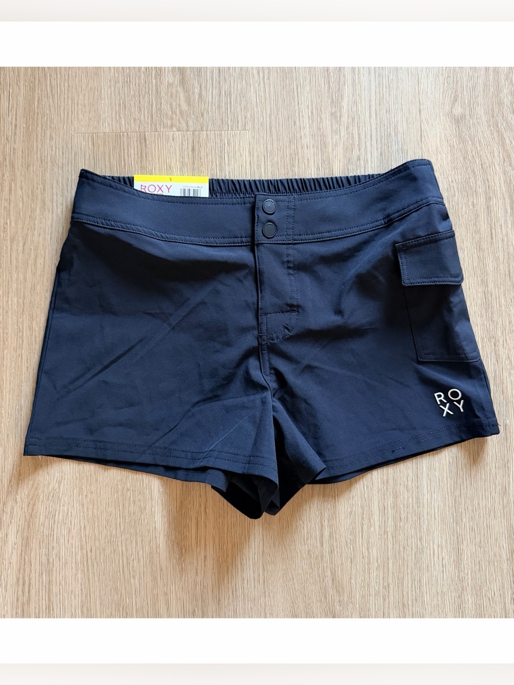 🆕 NWT Roxy Black Board Shorts UPF 50+ in size Small - Picture 4 of 11